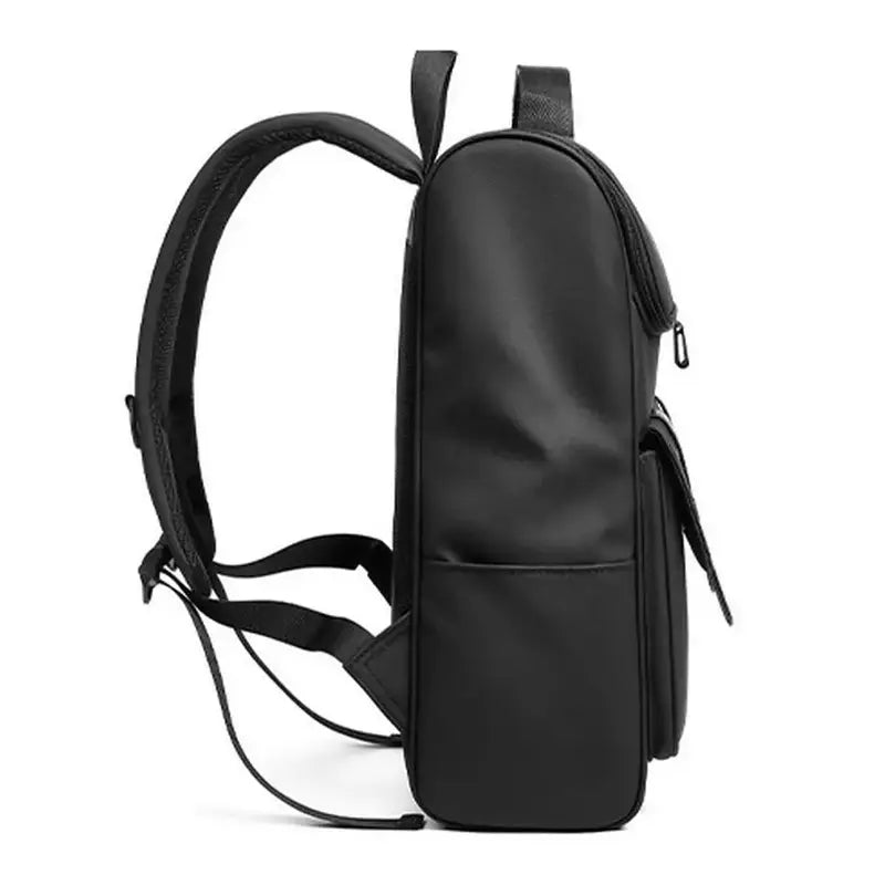 Sac à dos noir élégant pour ordinateur portable femme avec bretelles rembourrées et poches extérieures