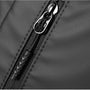 Fermeture éclair noire en tissu avec tirette en métal argenté sur le sac Roll top Nebula XB