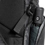 Sac à dos noir Roll Top Nebula XB avec parapluie dans la poche extérieure
