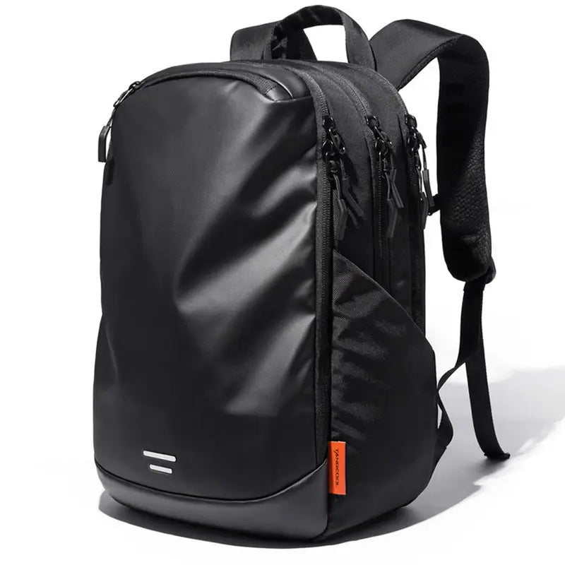 Sac à dos 3 compartiments noir étanche avec poches zippées et bretelles rembourrées