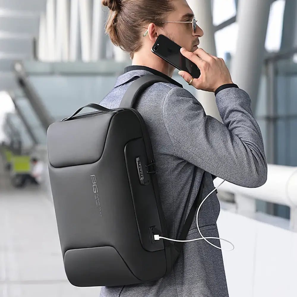 Sac à dos anti pickpocket Bastion II noir avec port USB et serrure à combinaison