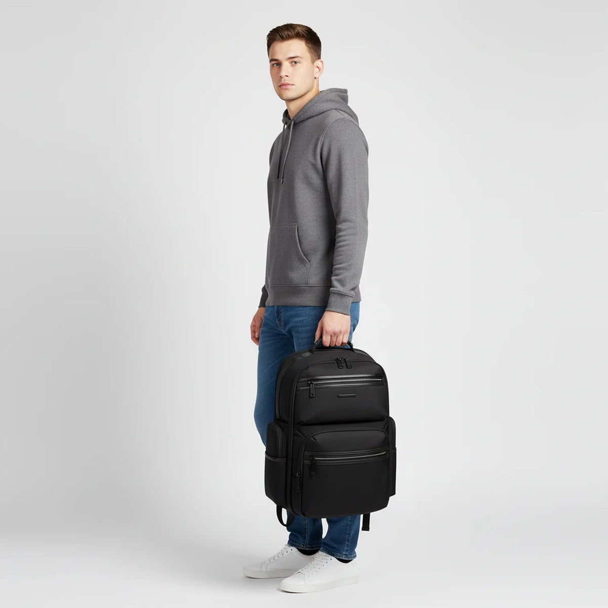 Sac à dos bureau homme Xpac en nylon noir avec poignées et compartiments fermés par zip