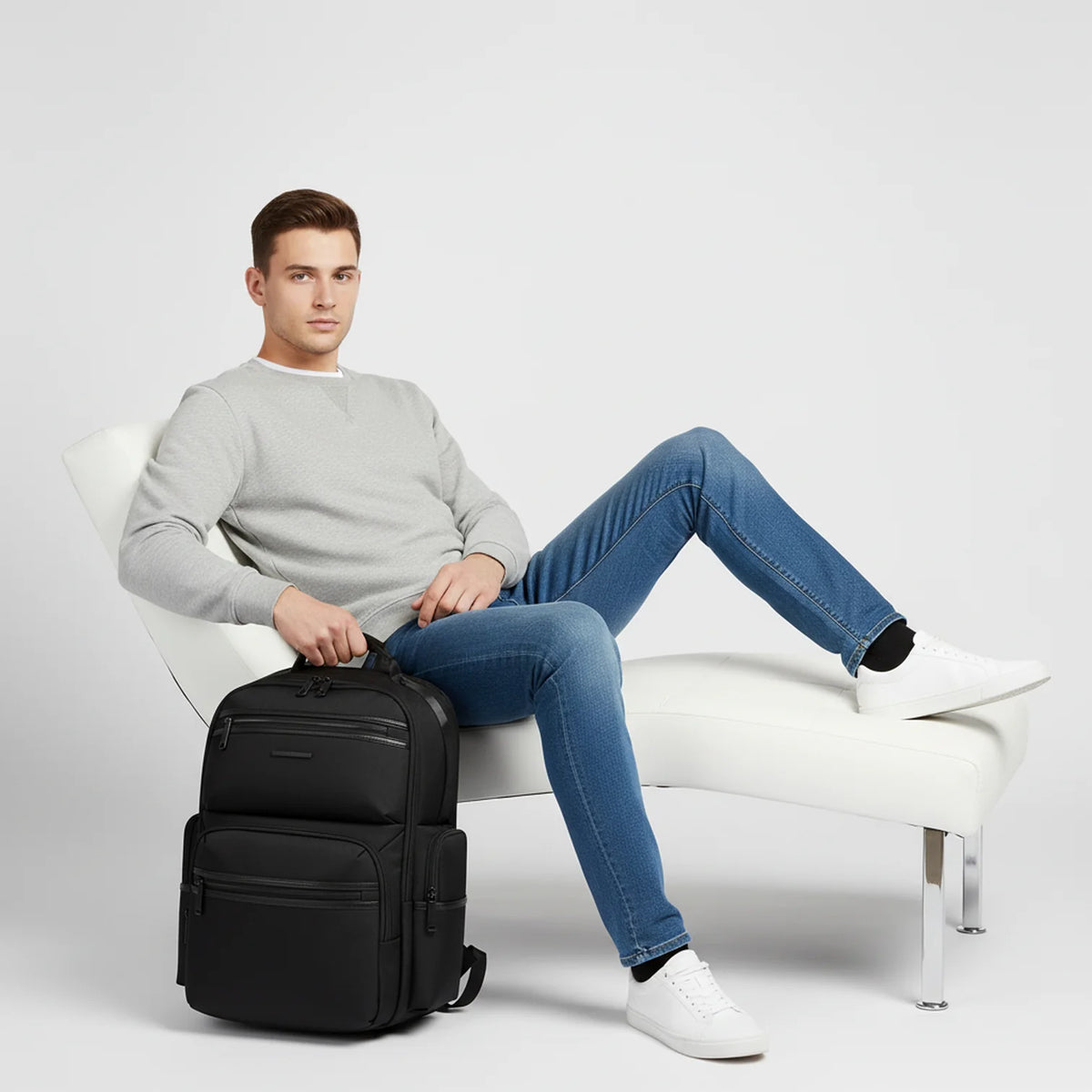 Sac à dos bureau homme Xpac noir nylon avec poignées et compartiments fermés