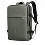 Sac à dos cabine avion gris anthracite avec accents noirs et port USB, design minimaliste