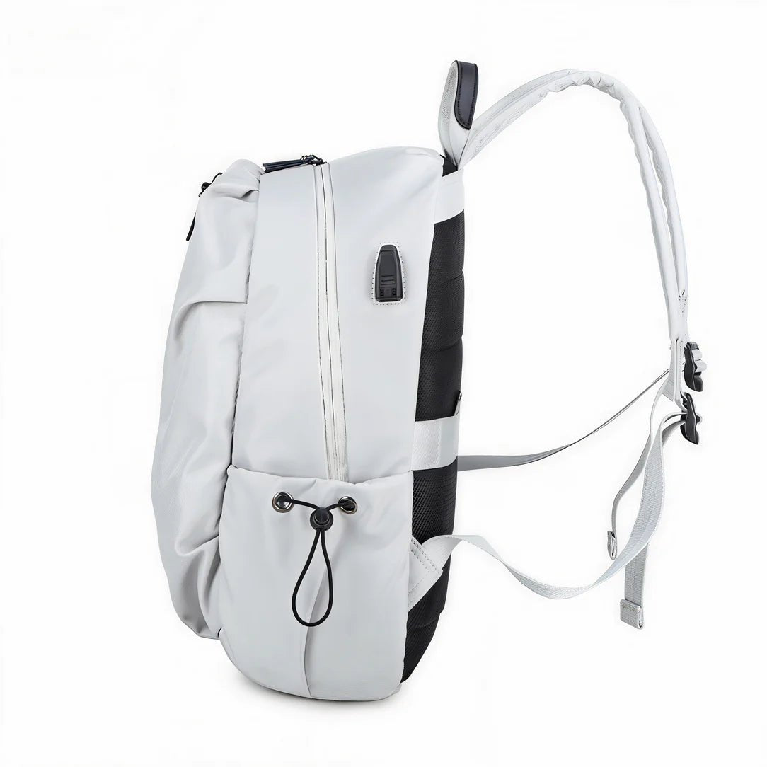 Sac à dos collège MoovePack gris clair avec accents noirs, poches et port USB externe