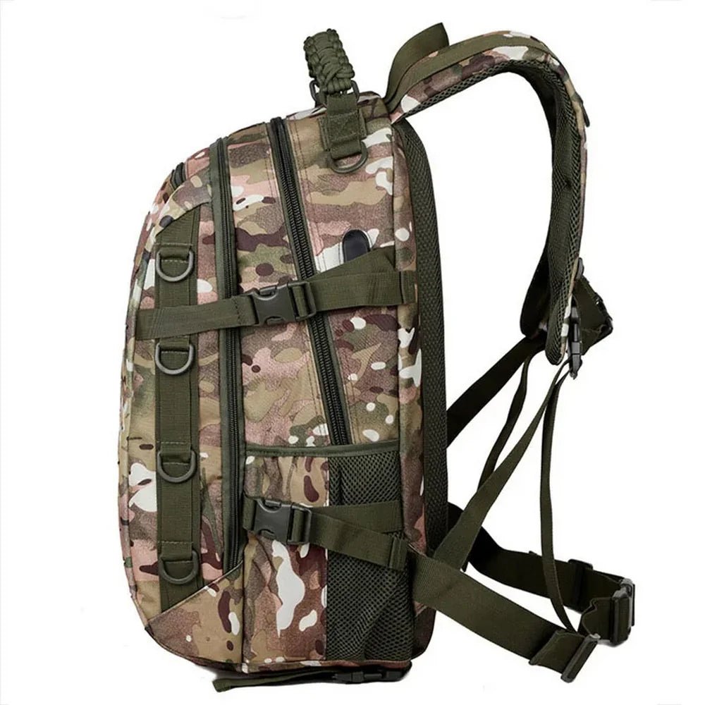Sac à dos d’airsoft 35L en camouflage Multicam avec multiples compartiments et sangles ajustables