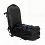 Sac à dos de voyage extensible 17 pouces ouvert avec vêtements et accessoires à l’intérieur