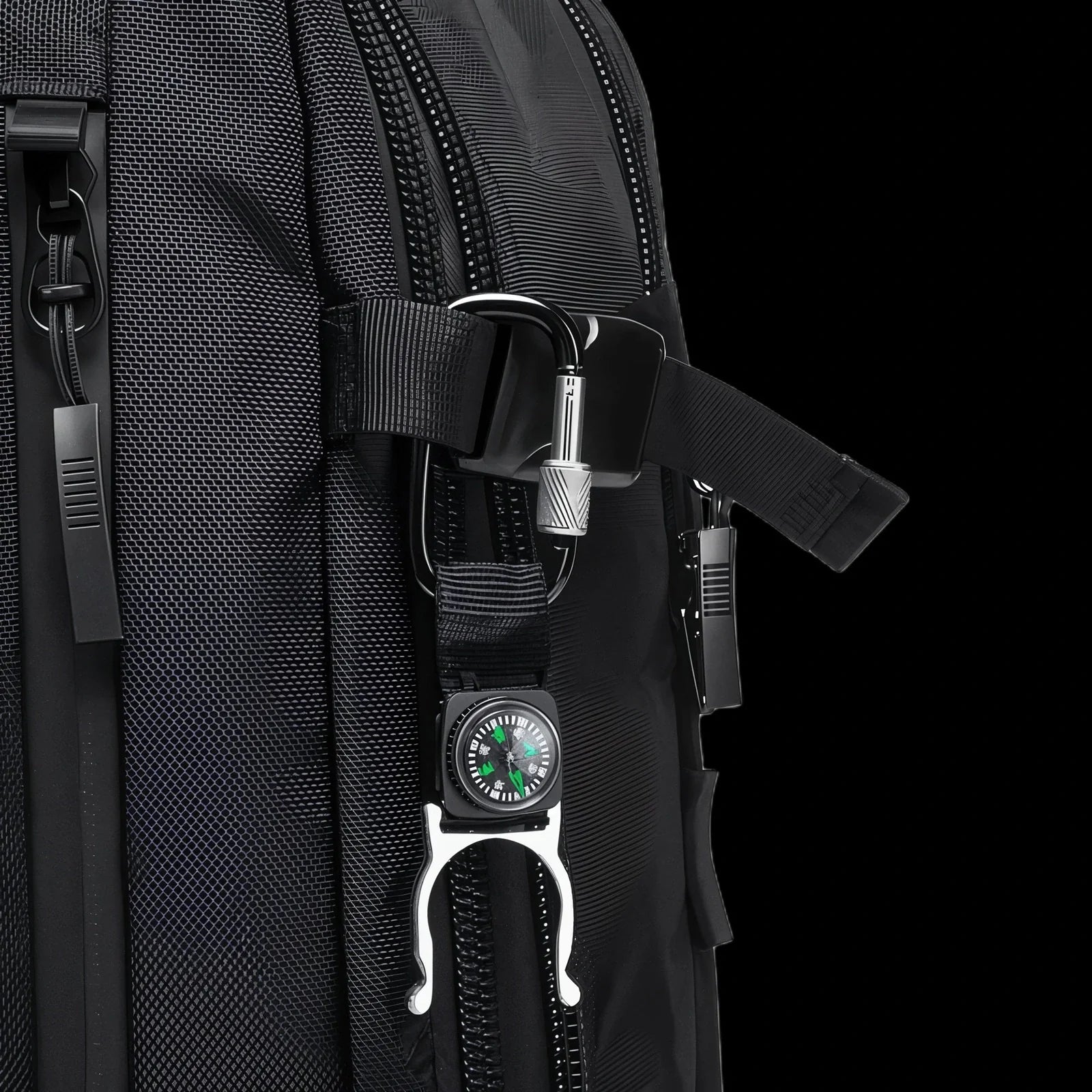 Sac à dos de voyage extensible 17 pouces ExpandTech avec tissu noir, carabiner, boussole et crochet métallique