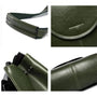 Sac à dos élégant en similicuir vert foncé avec détail de la bandoulière, de la fermeture magnétique et de la couture