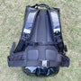 Sac à dos étanche de trail 30L noir avec panneau dos maillé et bandes réfléchissantes