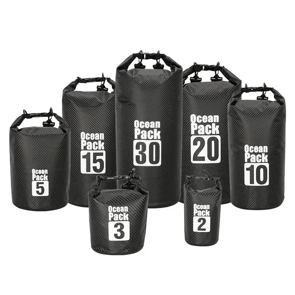 Collection de sept sacs étanches noirs pour paddle avec différentes capacités