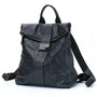 Sac à dos femme élégant en cuir en patchwork noir avec poignée et bretelles ajustables