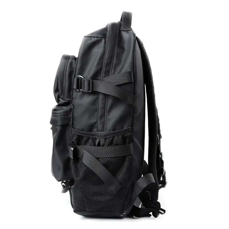Sac à dos homme tendance noir tactique avec multiples compartiments et poche en mesh