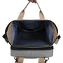 Sac à dos à langer extensible avec sac gris ouvert, poignées supérieures et poches intérieures
