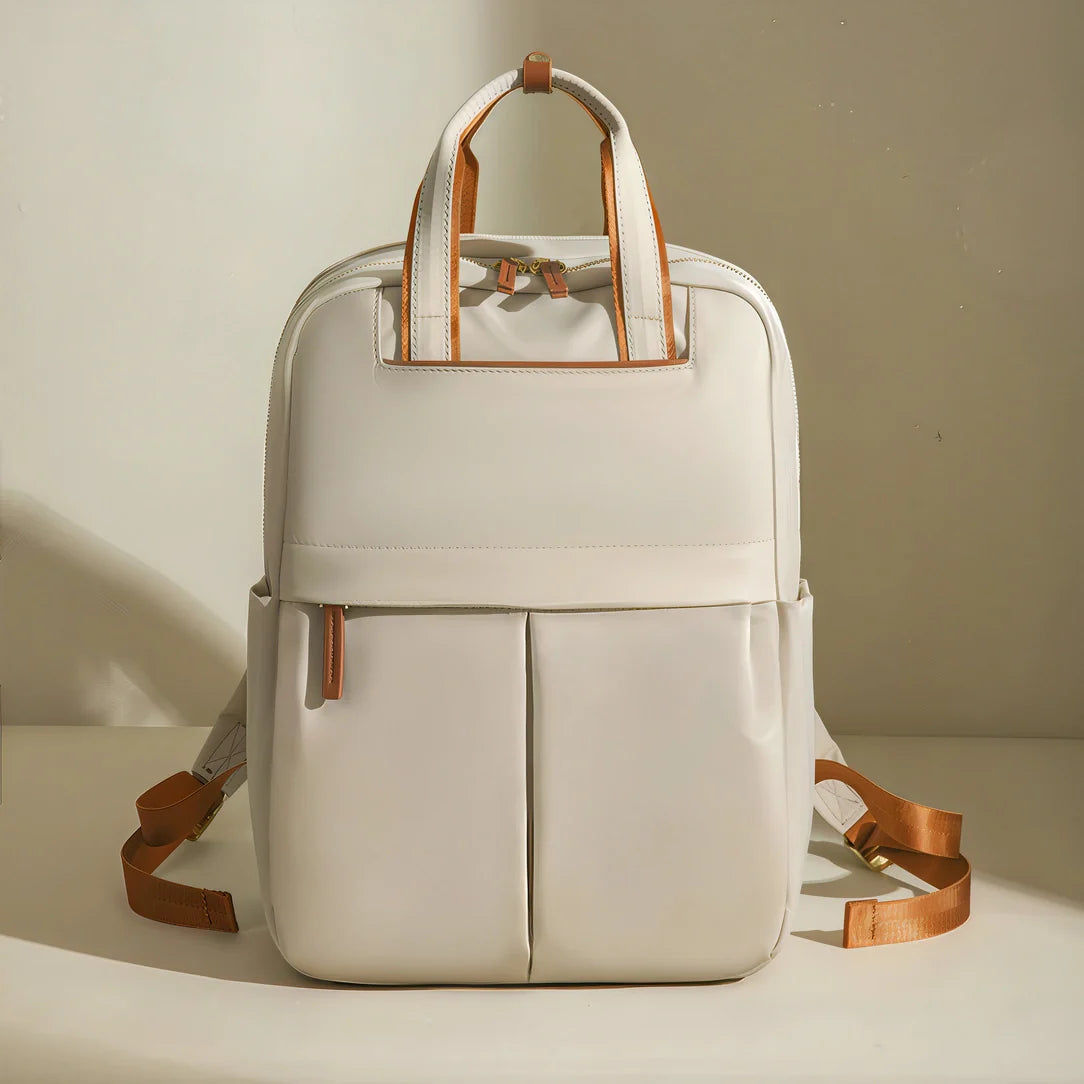 Sac à dos en cuir blanc avec accents marron et sangles ajustables - Lune Opaline