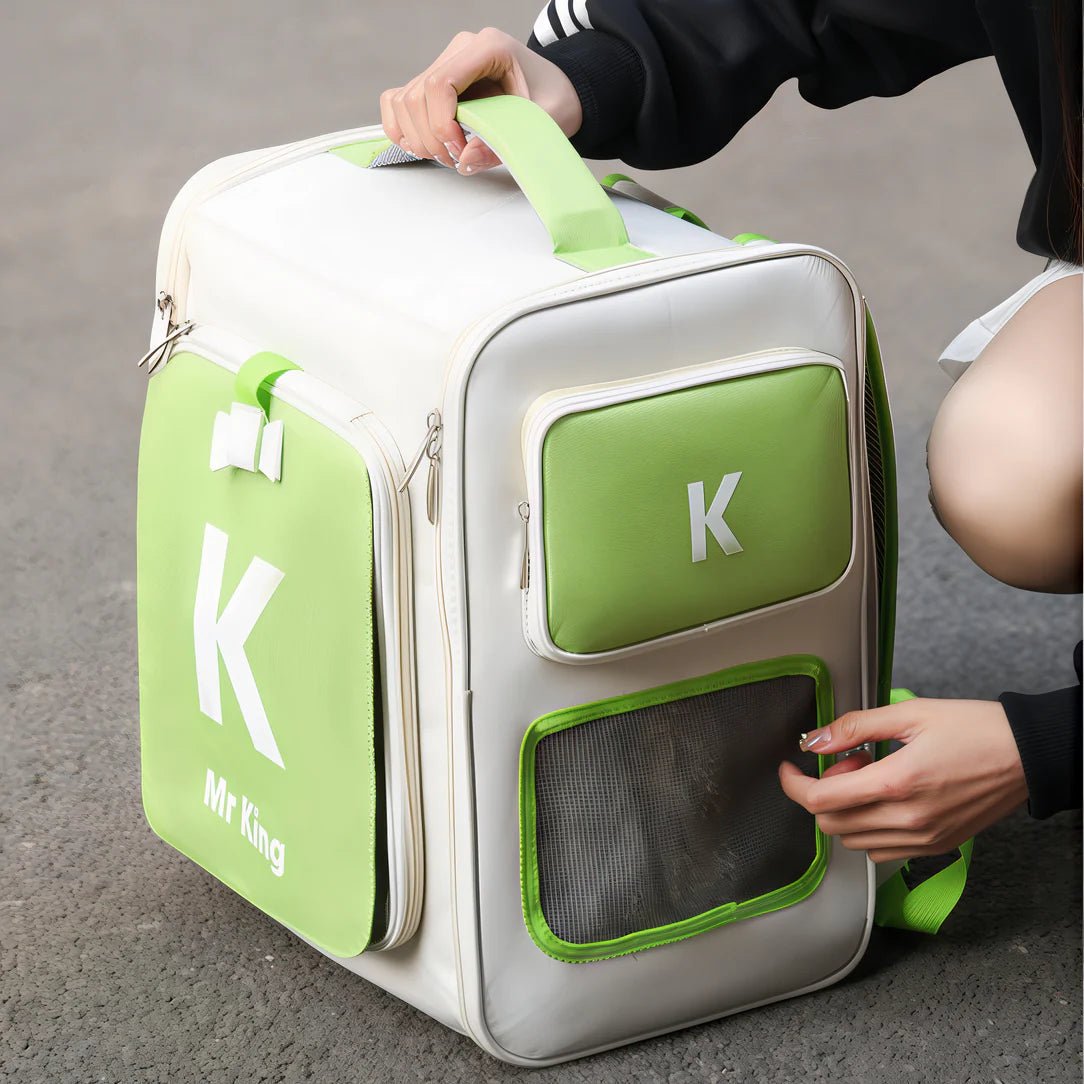 Sac à dos pour chat portable ventilé avec compartiments blancs et verts et fenêtres en mesh