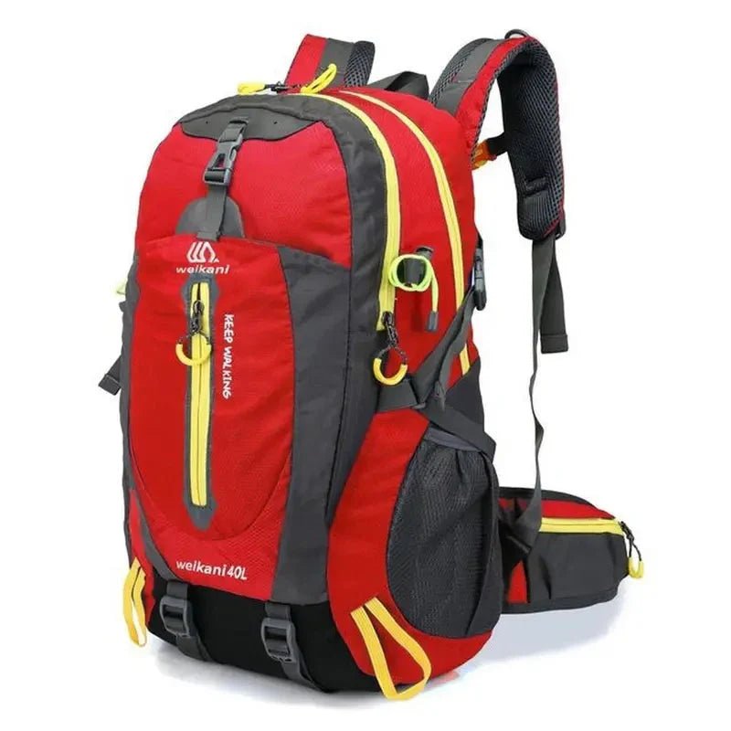 Sac à dos randonnée 30L rouge et gris avec accents jaunes pour trek et aventure