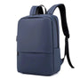 Sac à dos rectangulaire homme navy bleu avec poignée, bretelles rembourrées et compartiments zippés