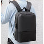 Sac à dos rectangulaire homme noir avec port de chargement USB externe