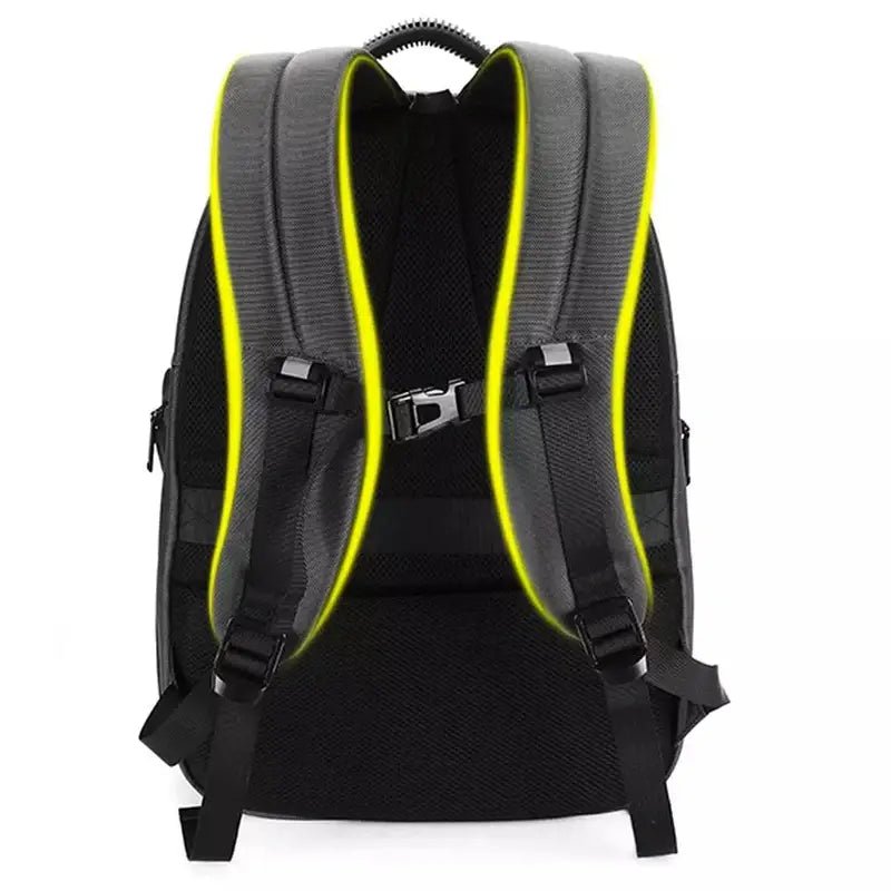 Sac ordinateur grande taille gris avec trim jaune sur les bretelles et la ceinture